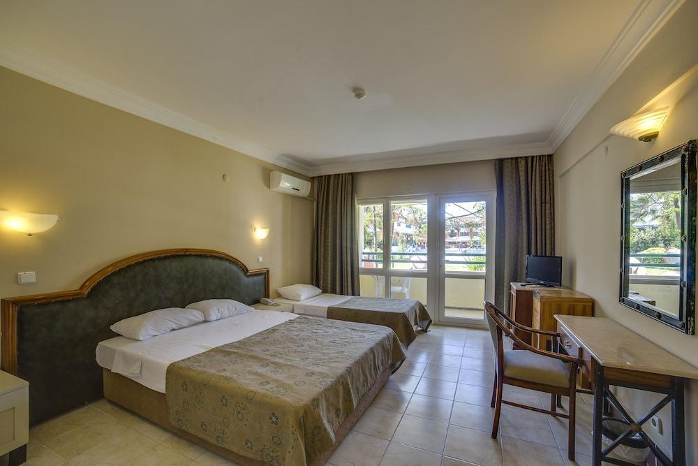 La Santa Maria Hotel Kusadası Esterno foto