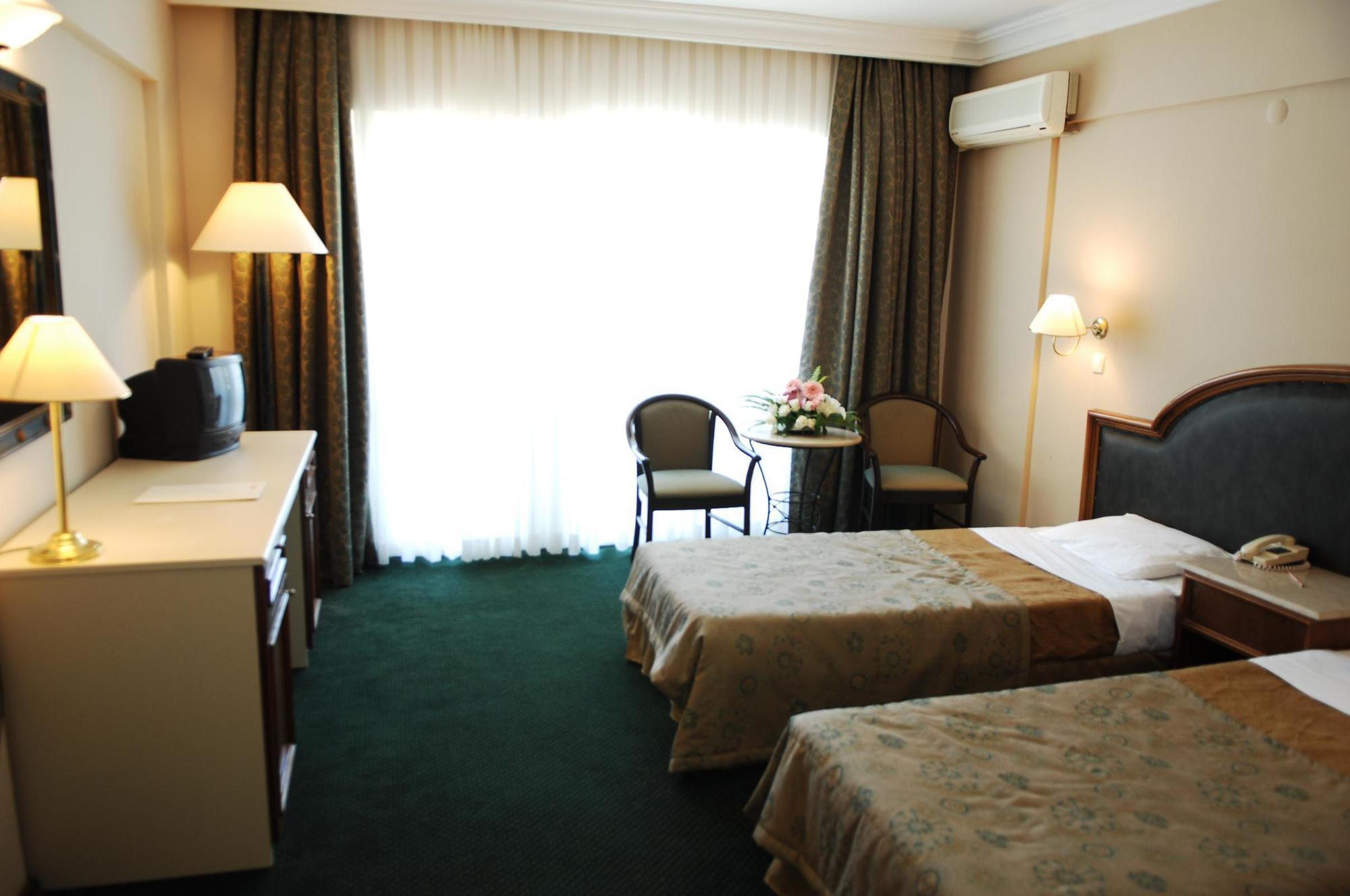 La Santa Maria Hotel Kusadası Esterno foto